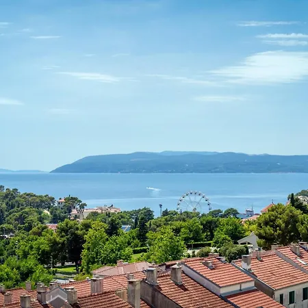 Nest Lägenhet Makarska